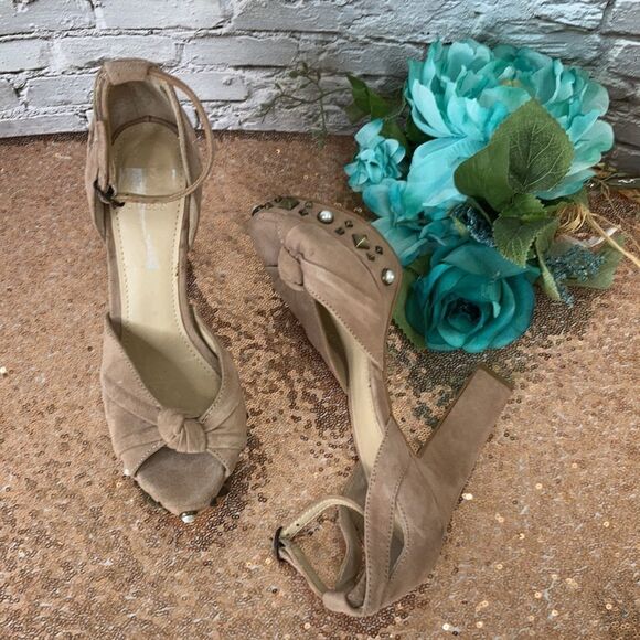 Guess Kenzie2 Studded Platform Sandals, Light Pink Suede, 6.5 US - Picture 3 of 5